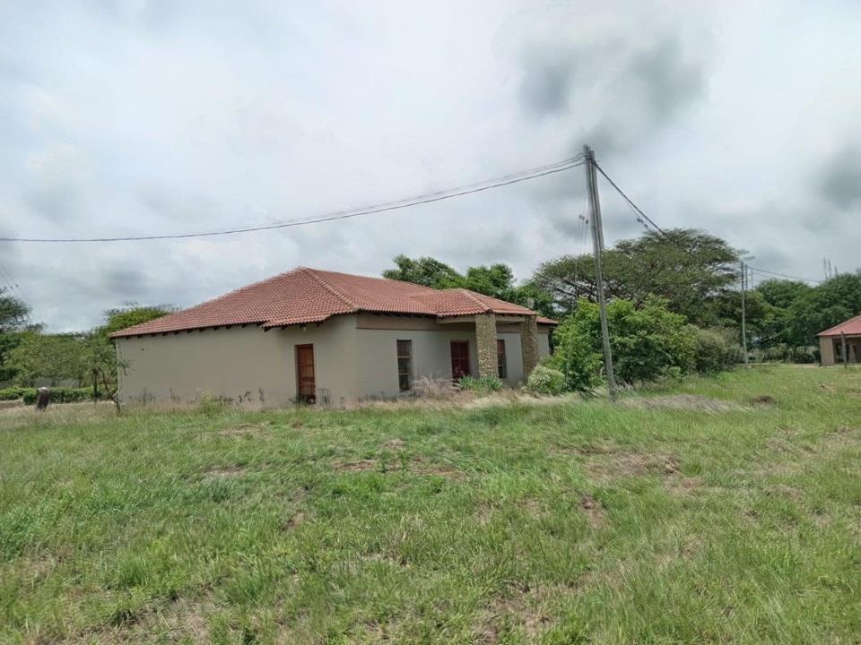 Commercial Property for Sale in Doornbult Ah (2)